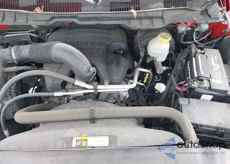 2018 Ram 1500 Slt 4X2 6'4 Box из США, поврежденный, VIN 1C6RR6TT8JS143071